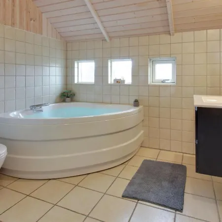 Filip - 100m From The Sea In Western Jutland By Interhome Сasa de vacaciones